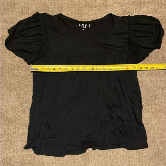 LOFT Black Flutter Sleeve Fitted Blouse - Picture 6 of 7